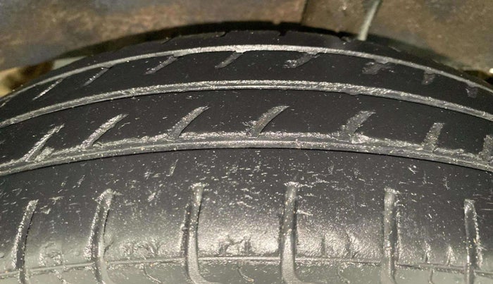 2017 Renault Kwid CLIMBER 1.0, Petrol, Manual, 40,362 km, Left Rear Tyre Tread