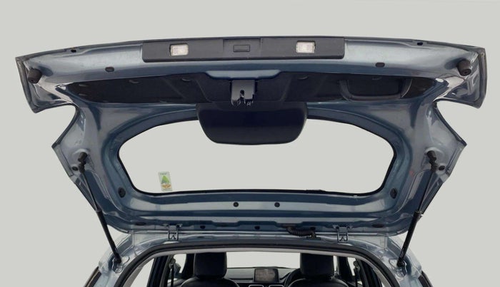 2023 Tata PUNCH ACCOMPLISHED SUNROOF MT, Petrol, Manual, 6,512 km, Boot Door Open
