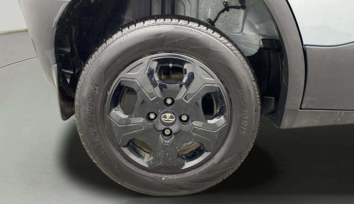 2023 Tata PUNCH ACCOMPLISHED SUNROOF MT, Petrol, Manual, 6,512 km, Right Rear Wheel