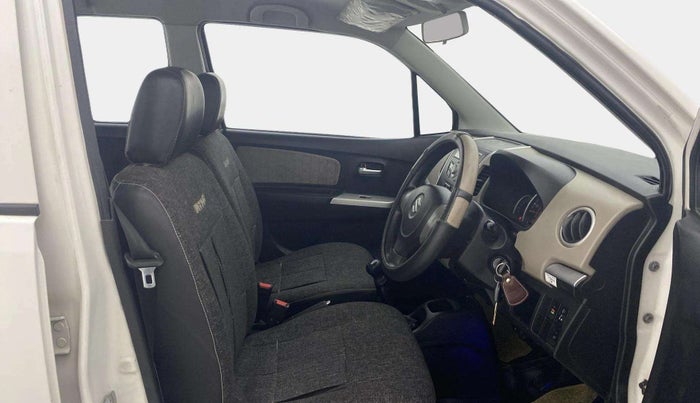2016 Maruti Wagon R 1.0 VXI, Petrol, Manual, 69,373 km, Right Side Front Door Cabin