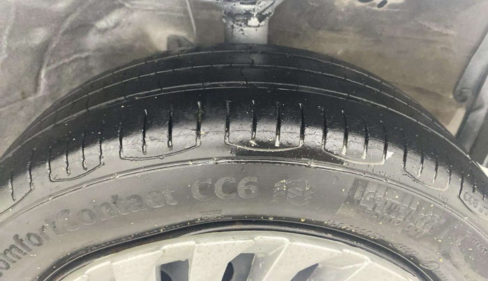 2016 Maruti Wagon R 1.0 VXI, Petrol, Manual, 69,373 km, Right Front Tyre Tread