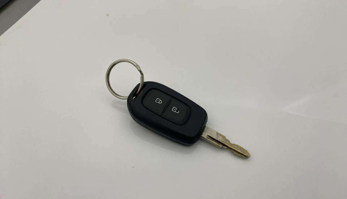 2019 Renault Kwid RXT 1.0 (O), Petrol, Manual, 28,294 km, Key Close Up