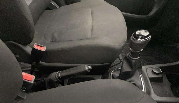 2019 Renault Kwid RXT 1.0 (O), Petrol, Manual, 28,294 km, Gear Lever