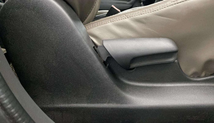 2017 Maruti Vitara Brezza VDI (O), Diesel, Manual, 51,454 km, Driver Side Adjustment Panel