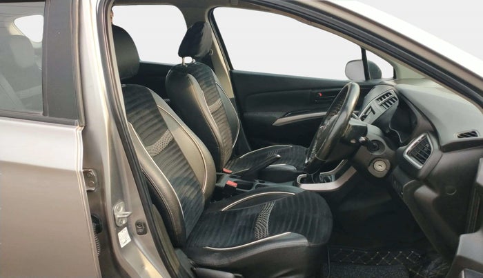 2018 Maruti S Cross SIGMA 1.3, Diesel, Manual, 44,345 km, Right Side Front Door Cabin