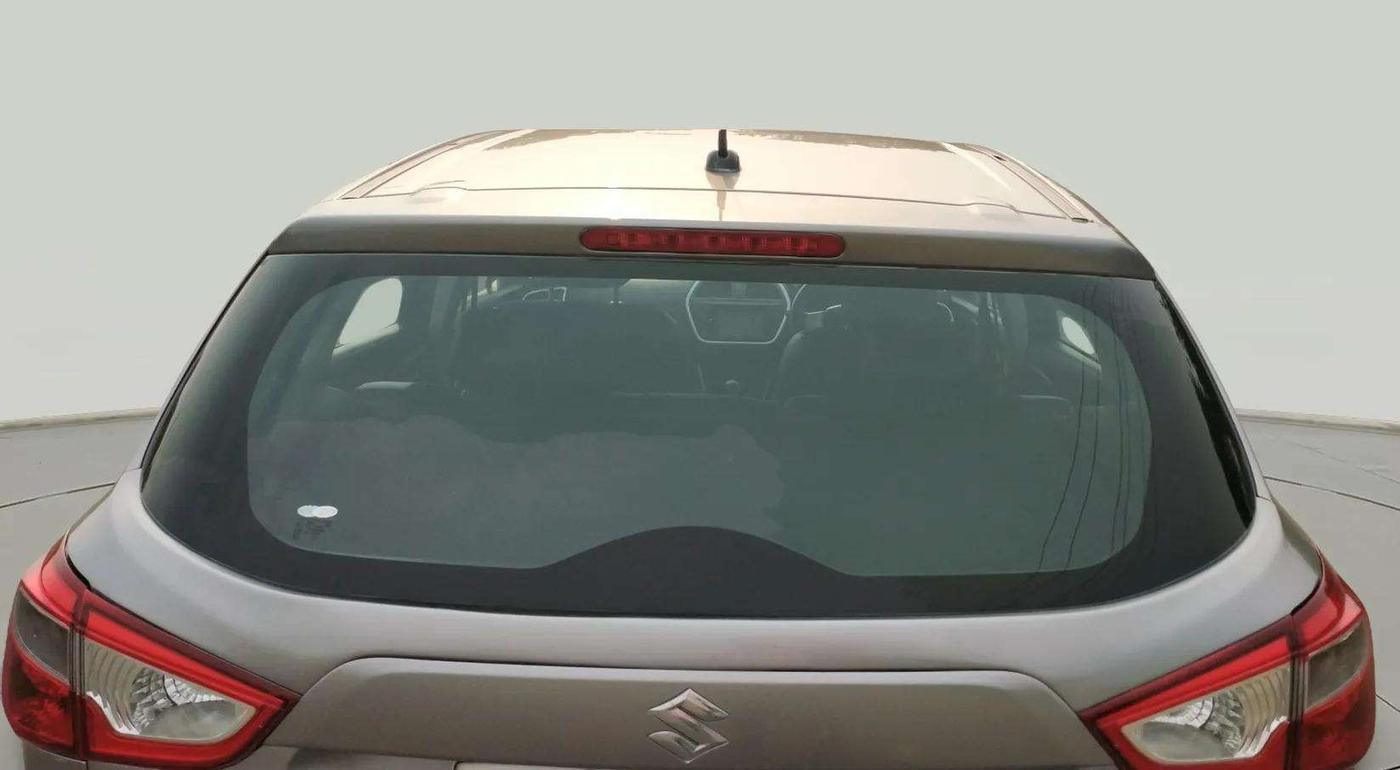 2018 Maruti S Cross SIGMA 1.3, Diesel, Manual, 44,345 km, Rear Windshield