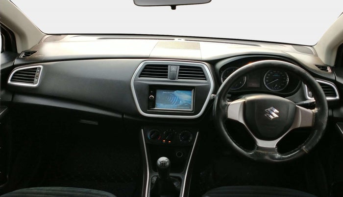 2018 Maruti S Cross SIGMA 1.3, Diesel, Manual, 44,345 km, Dashboard