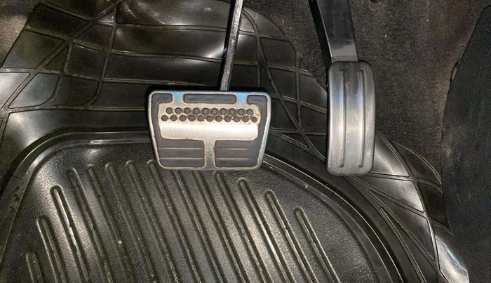 2018 Ford Ecosport TITANIUM + 1.5L PETROL AT, CNG, Automatic, 68,281 km, Pedals