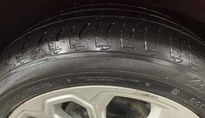 2018 Ford Ecosport TITANIUM + 1.5L PETROL AT, CNG, Automatic, 68,281 km, Right Rear Tyre Tread