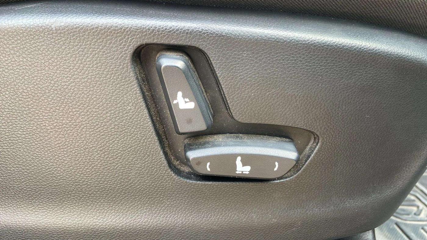 2020 MG HECTOR SHARP 1.5 DCT PETROL, Petrol, Automatic, 30,823 km, Driver Side Adjustment Panel