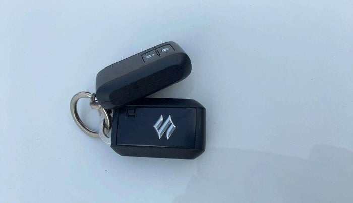 2020 Maruti Baleno ZETA PETROL 1.2, Petrol, Manual, 55,324 km, Key Close Up