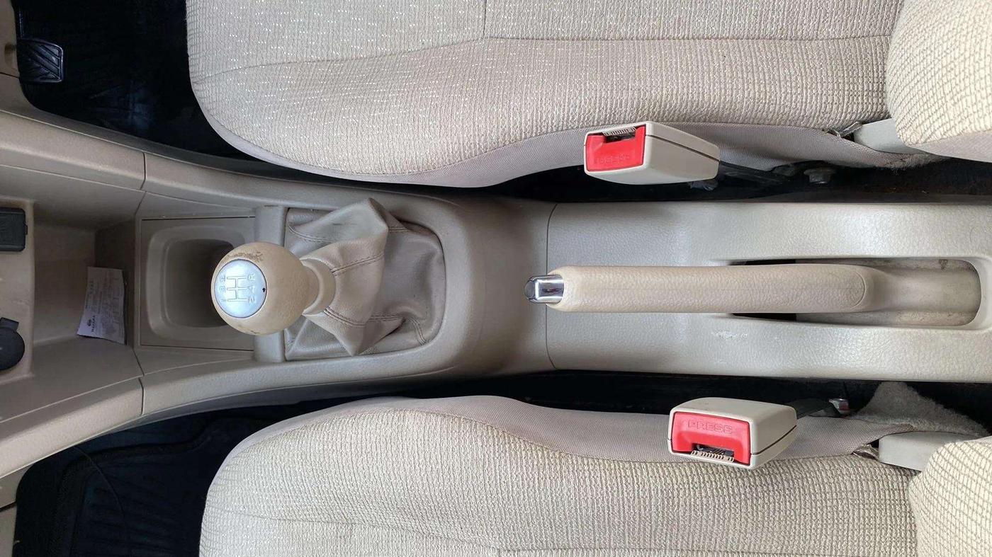 2015 Maruti Swift Dzire VXI, Petrol, Manual, 55,431 km, Gear Lever