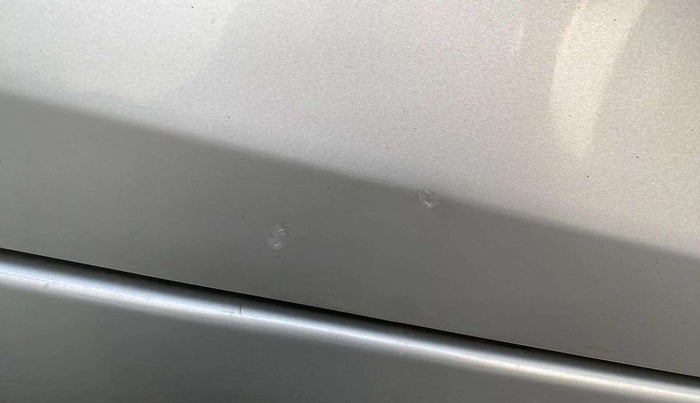 2015 Maruti Swift Dzire VXI, Petrol, Manual, 55,418 km, Right rear door - Minor scratches