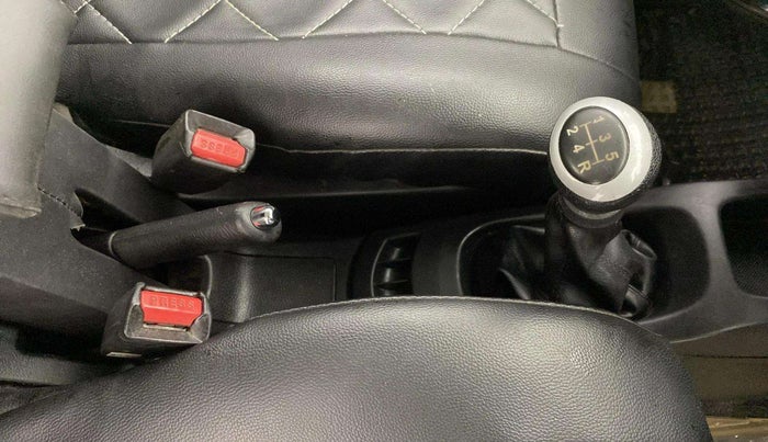 2016 Maruti Wagon R 1.0 VXI, Petrol, Manual, 48,537 km, Gear Lever