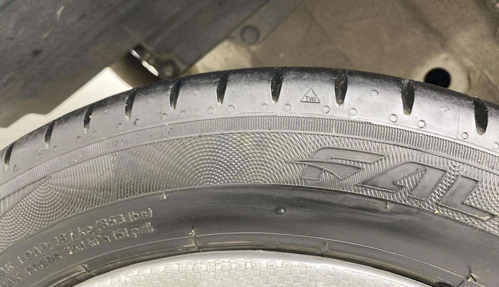 2016 Maruti Wagon R 1.0 VXI, Petrol, Manual, 48,537 km, Left Front Tyre Tread