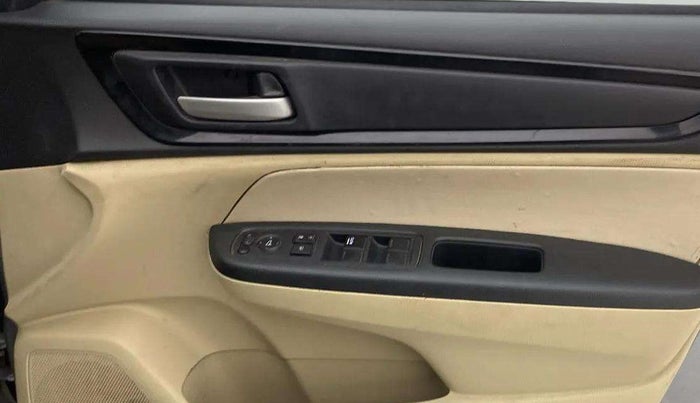 2018 Honda Amaze 1.2L I-VTEC S, Petrol, Manual, 85,636 km, Driver Side Door Panels Control