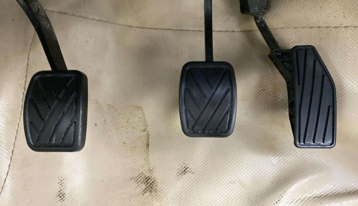 2018 Maruti Dzire VXI, Petrol, Manual, 27,685 km, Pedals