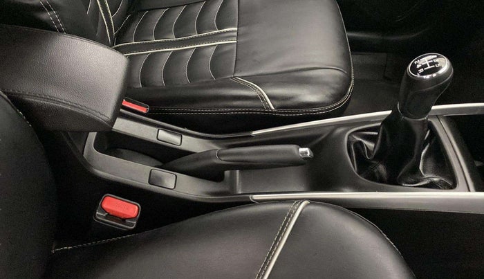 2017 Maruti Baleno DELTA PETROL 1.2, Petrol, Manual, 29,763 km, Gear Lever