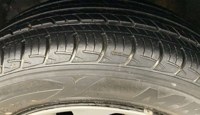 2017 Maruti Baleno DELTA PETROL 1.2, Petrol, Manual, 29,763 km, Left Rear Tyre Tread