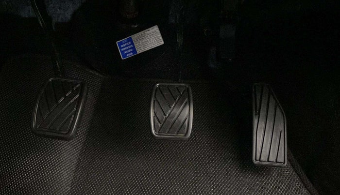 2017 Maruti Baleno DELTA PETROL 1.2, Petrol, Manual, 29,763 km, Pedals