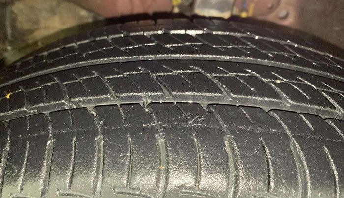 2017 Honda Amaze 1.2L I-VTEC S, Petrol, Manual, 26,945 km, Left Front Tyre Tread
