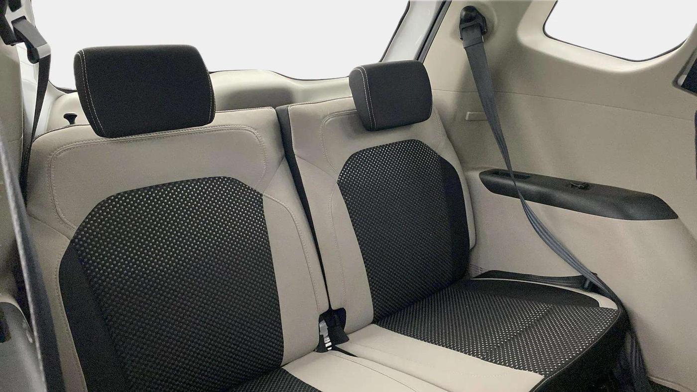 2019 Renault TRIBER RXZ, Petrol, Manual, 25,102 km, Third Seat Row ( optional )