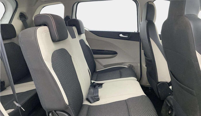 2019 Renault TRIBER RXZ, Petrol, Manual, 25,102 km, Right Side Rear Door Cabin