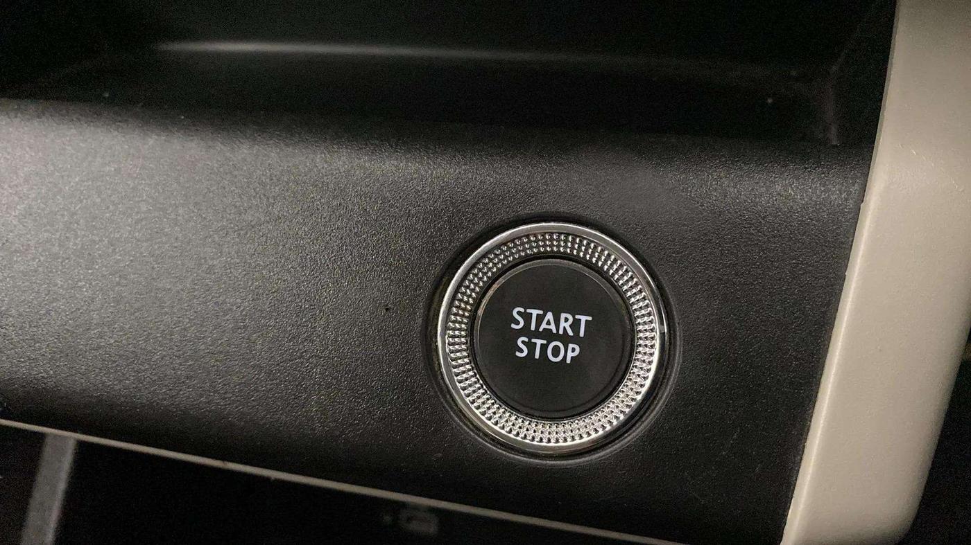 2019 Renault TRIBER RXZ, Petrol, Manual, 25,102 km, Keyless Start/ Stop Button