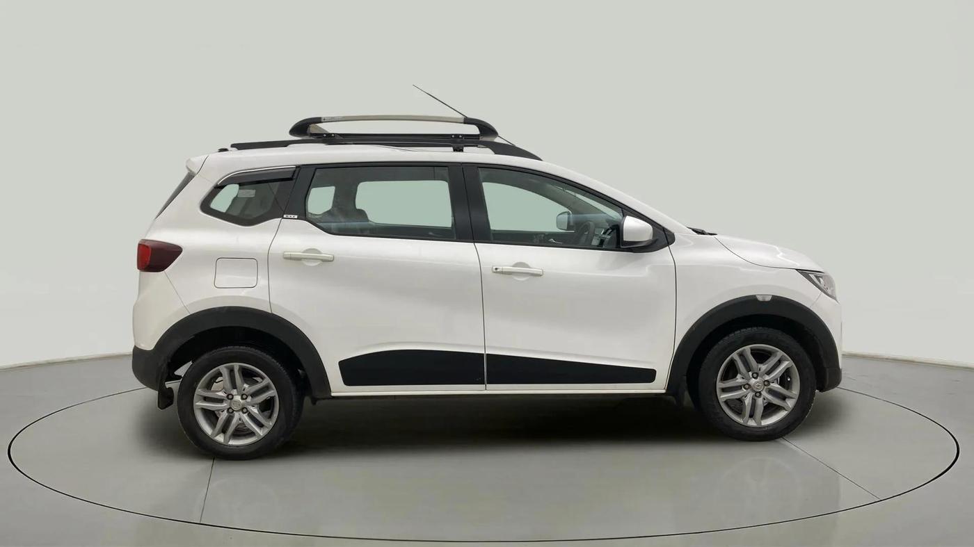 2019 Renault TRIBER RXZ, Petrol, Manual, 25,102 km, Right Side View
