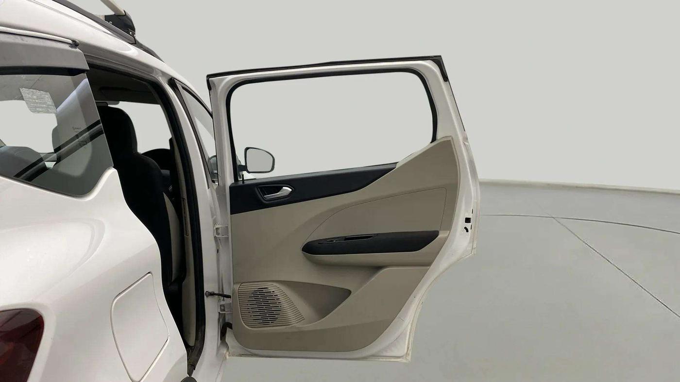 2019 Renault TRIBER RXZ, Petrol, Manual, 25,102 km, RHS Rear Door