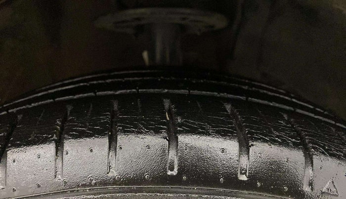 2020 Maruti Baleno ZETA CVT PETROL 1.2, Petrol, Automatic, 44,248 km, Right Front Tyre Tread