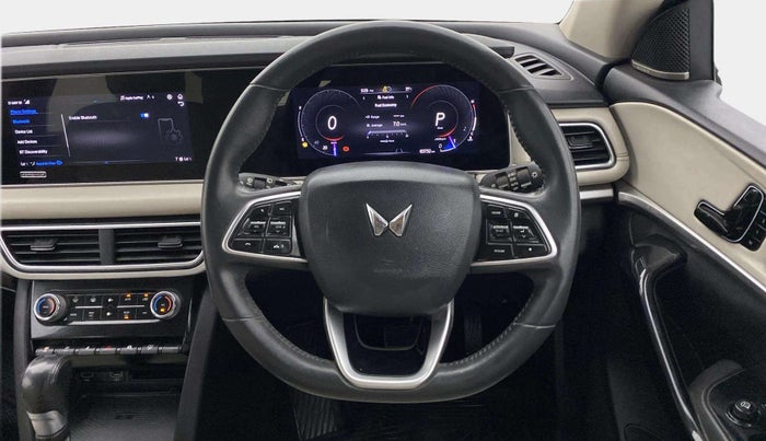 2022 Mahindra XUV700 AX 7 LUXURY P AT 7 STR, Petrol, Automatic, 65,848 km, Steering Wheel Close Up