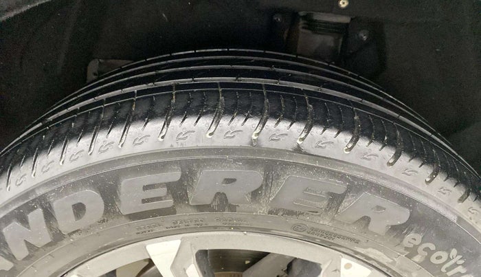 2022 Mahindra XUV700 AX 7 LUXURY P AT 7 STR, Petrol, Automatic, 65,848 km, Left Rear Tyre Tread