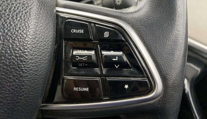 2022 Mahindra XUV700 AX 7 LUXURY P AT 7 STR, Petrol, Automatic, 65,848 km, Adaptive Cruise Control