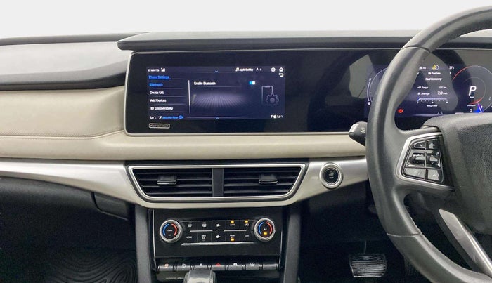 2022 Mahindra XUV700 AX 7 LUXURY P AT 7 STR, Petrol, Automatic, 65,848 km, Air Conditioner