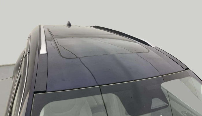 2022 Mahindra XUV700 AX 7 LUXURY P AT 7 STR, Petrol, Automatic, 65,848 km, Roof