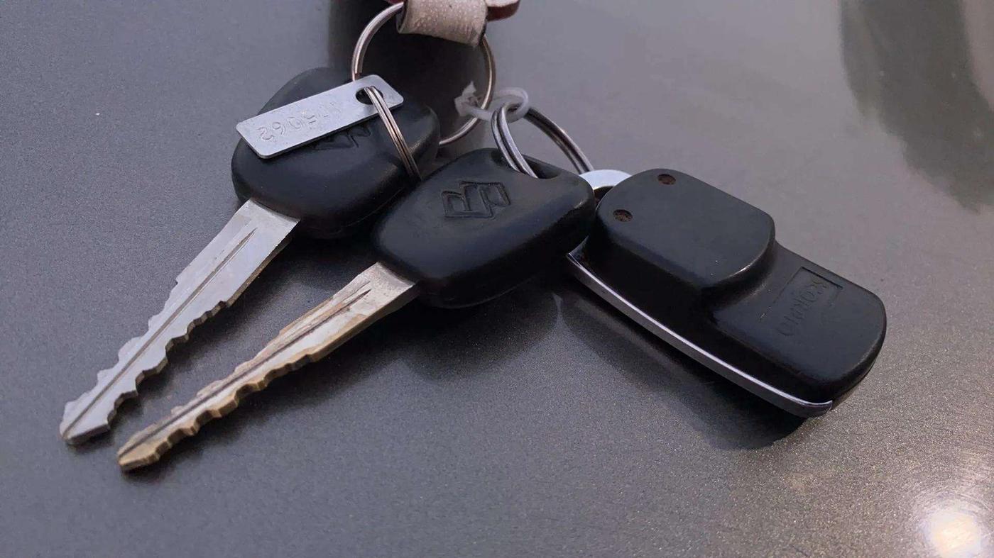 2018 Maruti Swift LXI, Petrol, Manual, 74,961 km, Key Close Up