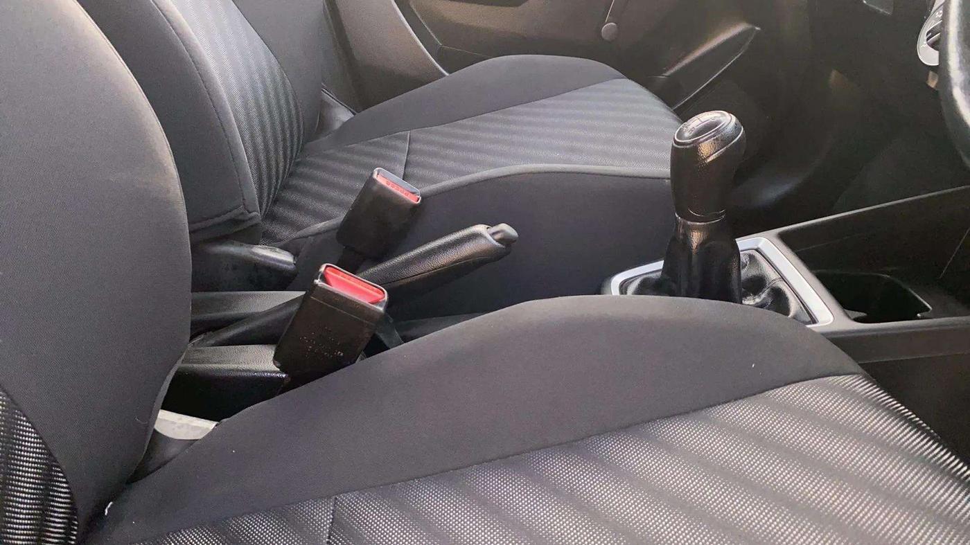 2018 Maruti Swift LXI, Petrol, Manual, 74,961 km, Gear Lever