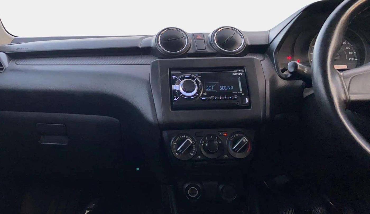 2018 Maruti Swift LXI, Petrol, Manual, 74,961 km, Air Conditioner