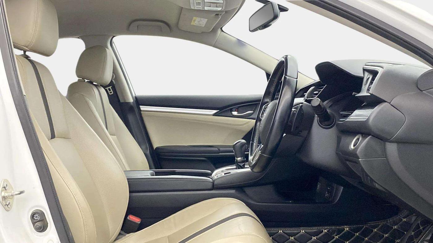 2019 Honda Civic 1.8L I-VTEC VX CVT, Petrol, Automatic, 39,768 km, Right Side Front Door Cabin