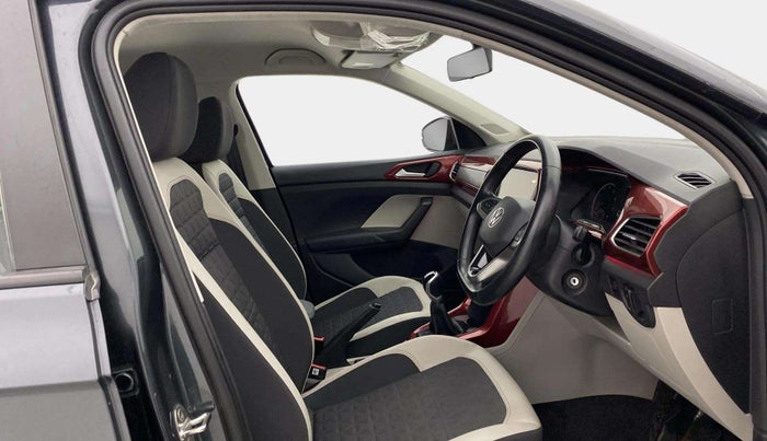 2021 Volkswagen TAIGUN GT 1.5 TSI MT, Petrol, Manual, 17,075 km, Right Side Front Door Cabin