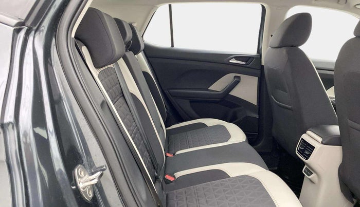 2021 Volkswagen TAIGUN GT 1.5 TSI MT, Petrol, Manual, 17,075 km, Right Side Rear Door Cabin