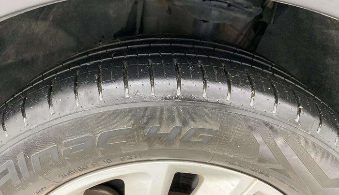 2021 Volkswagen TAIGUN GT 1.5 TSI MT, Petrol, Manual, 17,075 km, Left Front Tyre Tread