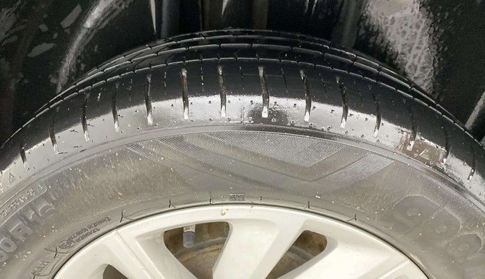 2021 Volkswagen TAIGUN GT 1.5 TSI MT, Petrol, Manual, 17,075 km, Right Rear Tyre Tread