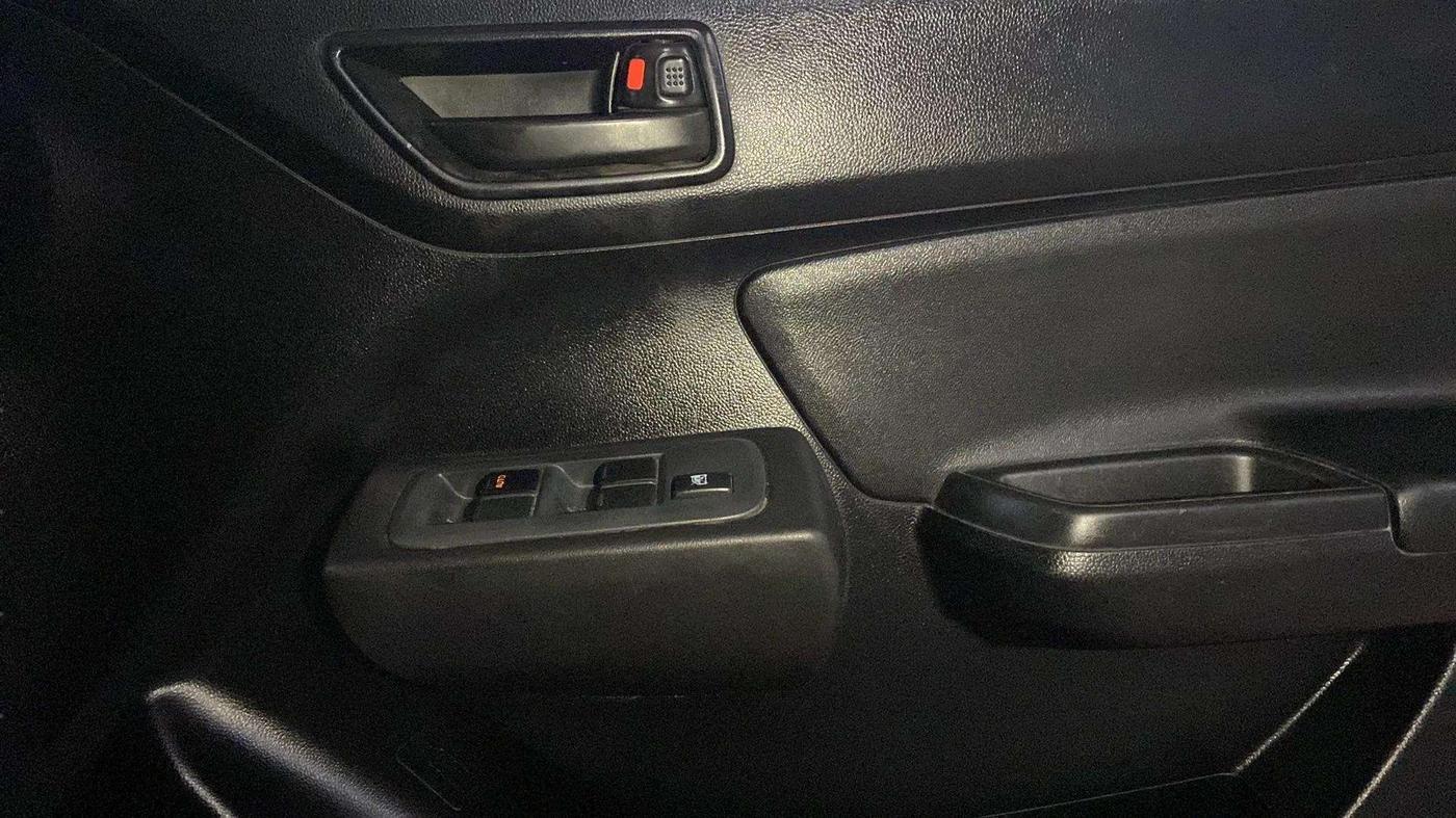 2021 Maruti Swift LXI, Petrol, Manual, 50,534 km, Driver Side Door Panels Control