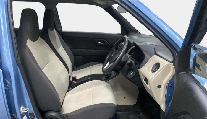 2022 Maruti New Wagon-R ZXI 1.2, Petrol, Manual, 24,116 km, Right Side Front Door Cabin