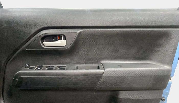 2022 Maruti New Wagon-R ZXI 1.2, Petrol, Manual, 24,116 km, Driver Side Door Panels Control