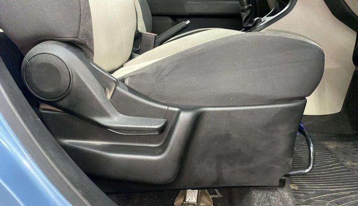 2022 Maruti New Wagon-R ZXI 1.2, Petrol, Manual, 24,116 km, Driver Side Adjustment Panel