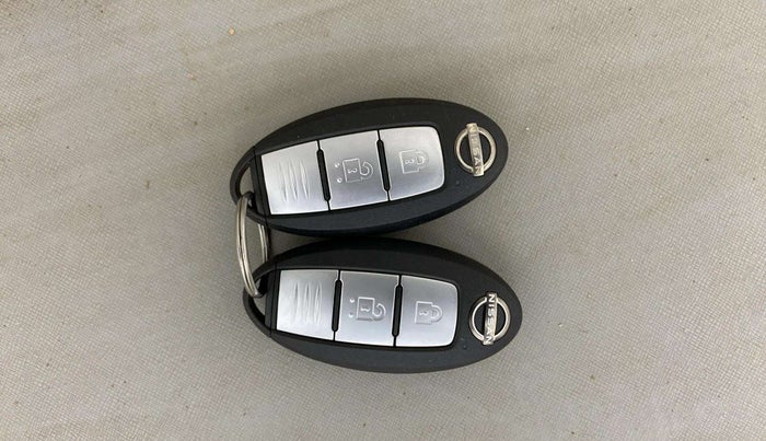 2022 Nissan MAGNITE XV DUAL TONE, Petrol, Manual, 15,063 km, Key Close Up