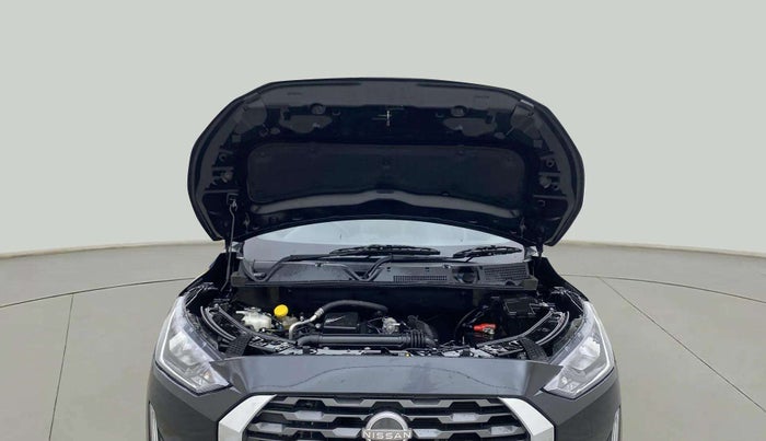 2024 Nissan MAGNITE XV AMT, Petrol, Automatic, 10,596 km, Open Bonet